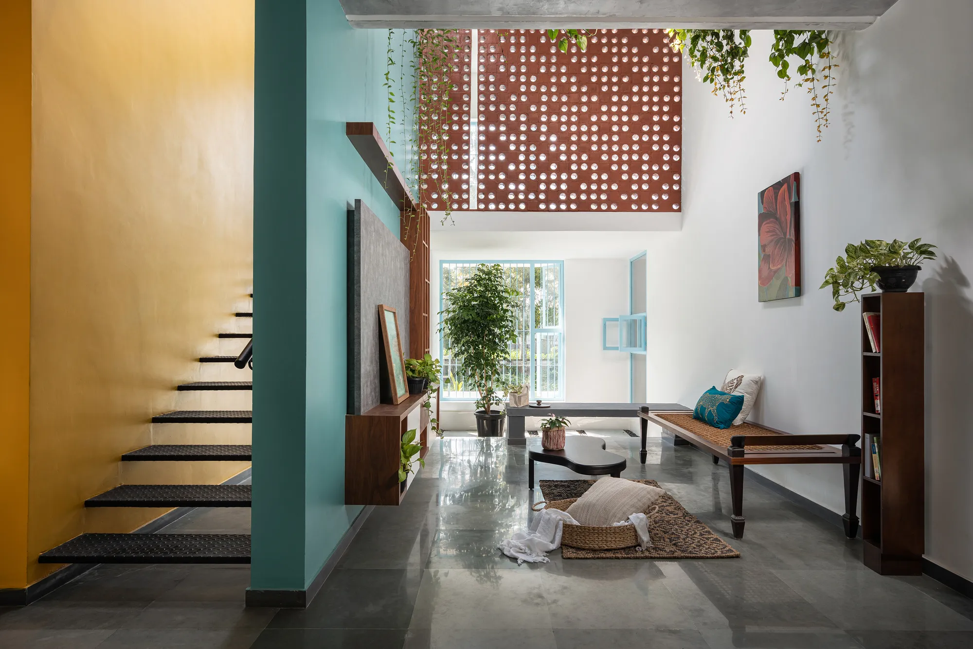 CLAY COOP Architects Weaves Kerala Tradition and Tropical Calm into a Double-Height Family Home