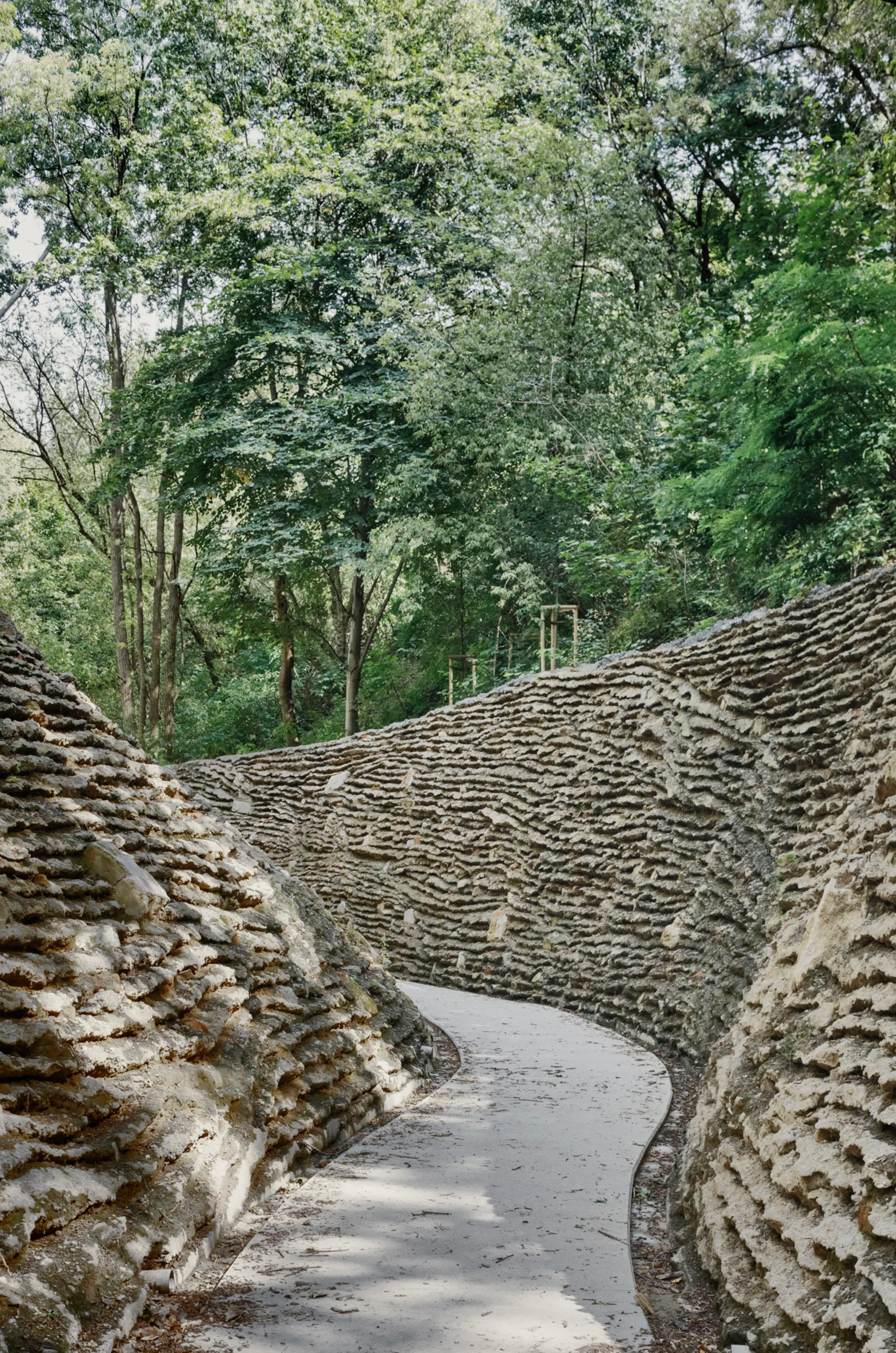 Archigrest and topoScape Turn Warsaw's Wartime Rubble Hill into a Living Monument Park
