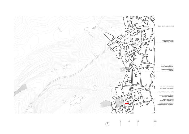 Site plan drawing showing a highlighted building within the surrounding street grid and topography