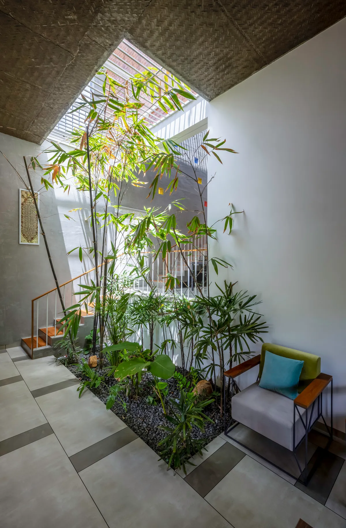 i2a Architects Studio Steps a Kerala House Down a Slope Across Multiple Split Levels