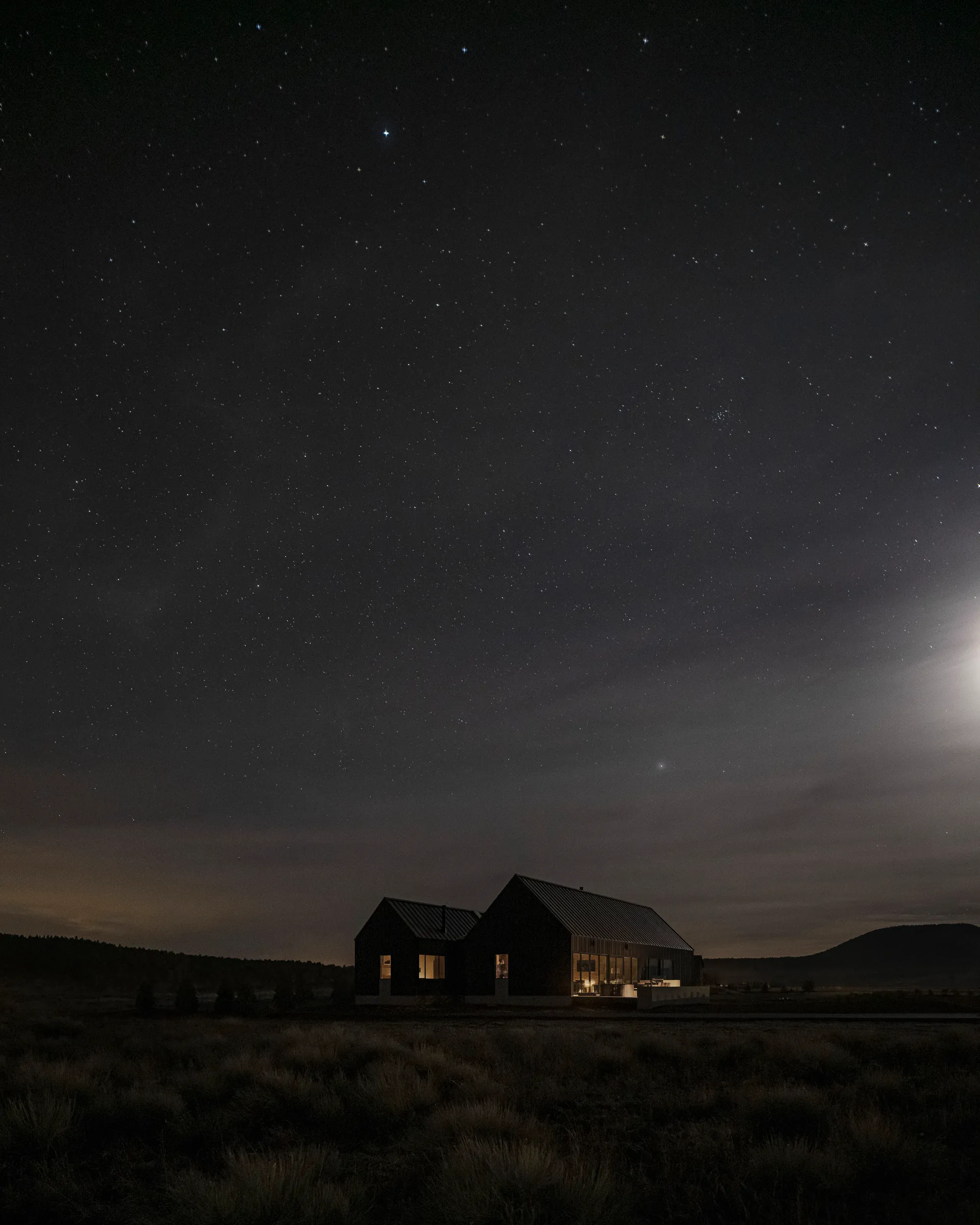 The Ranch Mine Disguises a Flagstaff Retreat as Volcanic Peaks in the Arizona Highlands