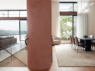 Luigi Rosselli Architects Brings a Sydney Pole House Down to Earth with Rammed Earth and Harbor Views