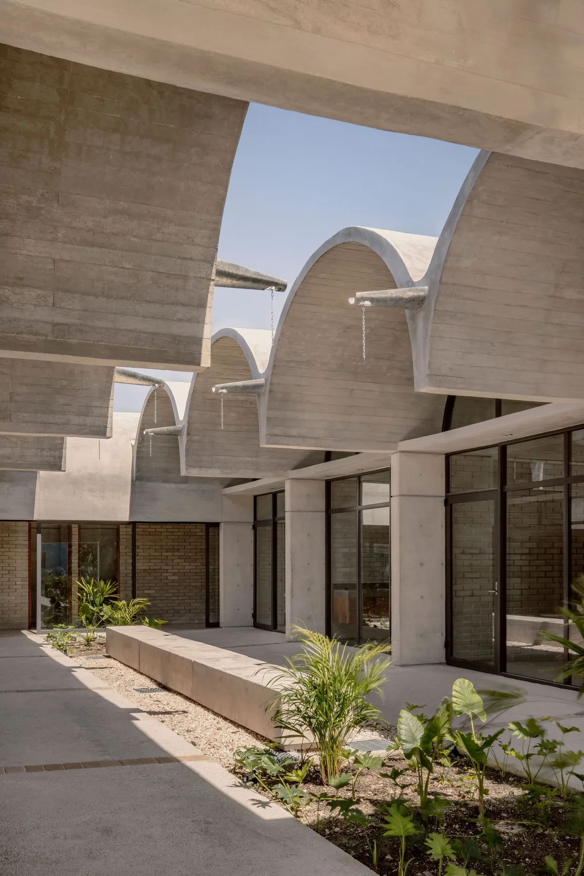 Kiltro Polaris and JC Arquitectura Line Up Six Barrel Vaults for a Health Center in Rural Mexico