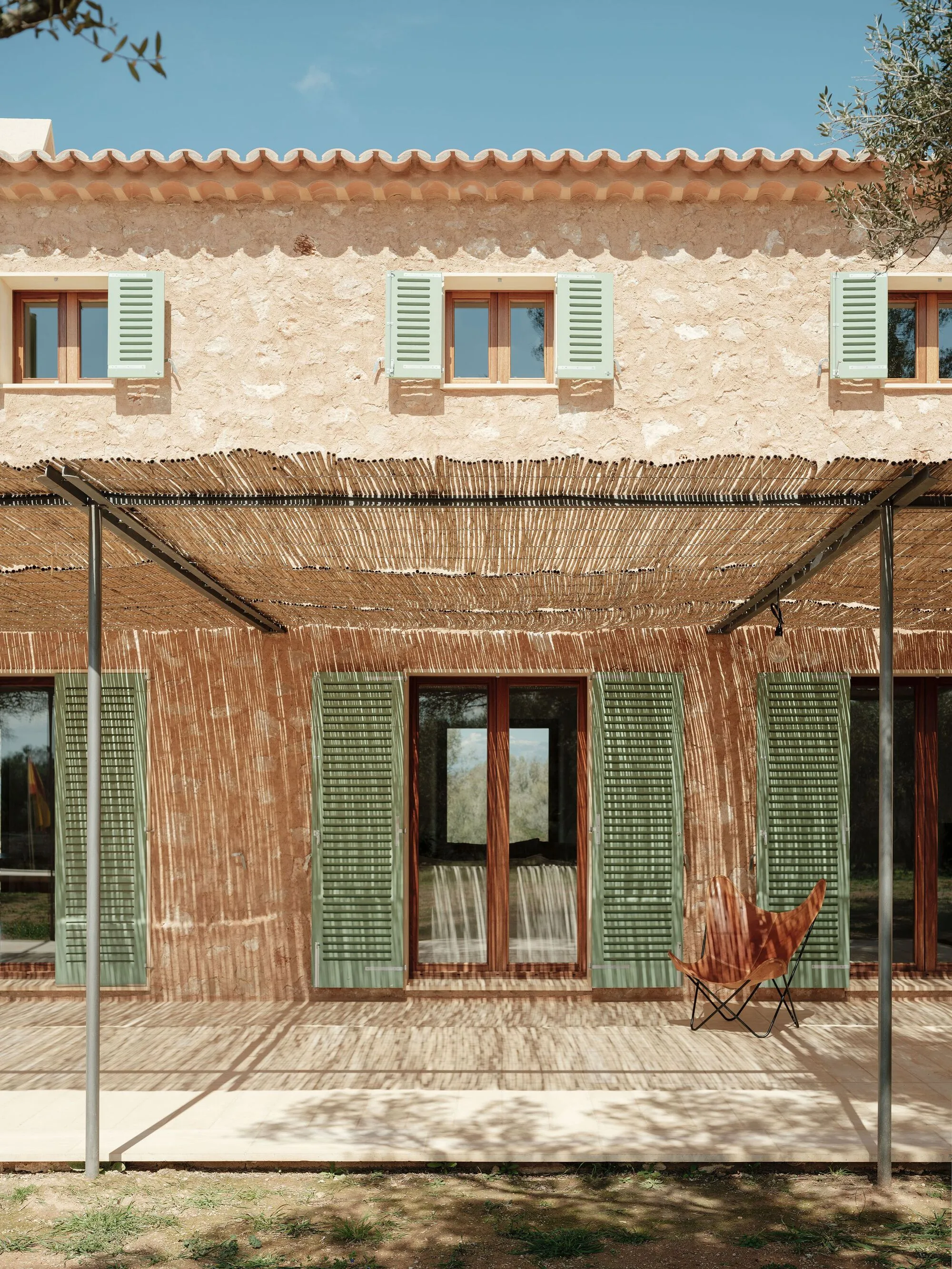Isla Architects Builds a Mallorcan House from the Very Ground It Sits On