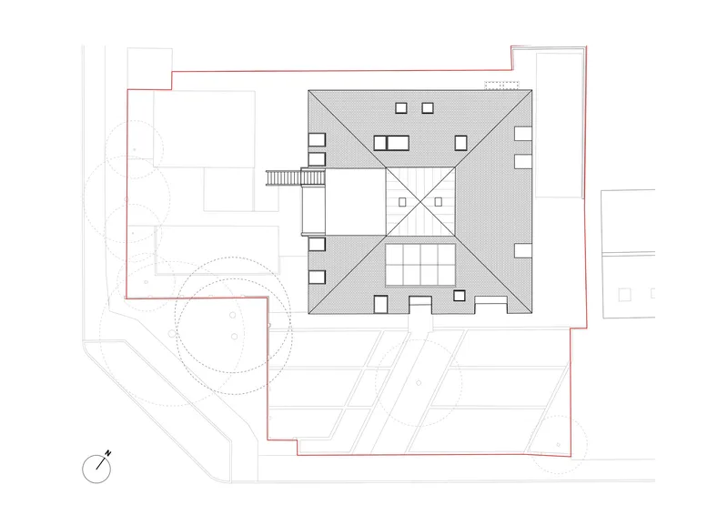 Roof plan drawing showing a square structure with central skylight and courtyard surrounded by adjoining volumes