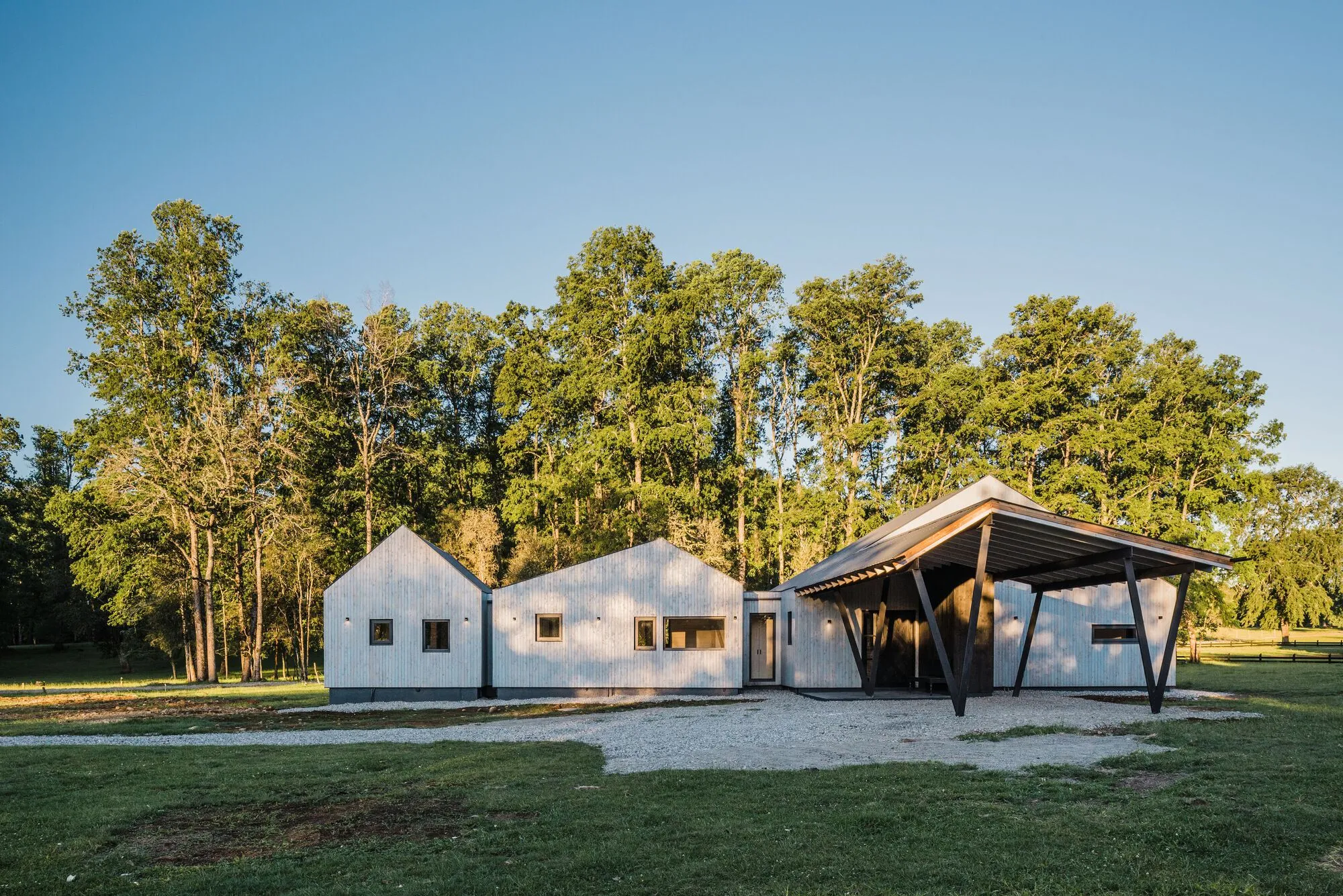 Estudio Gutiérrez Irribarren Splits a Chilean Country House into Three Gabled Volumes