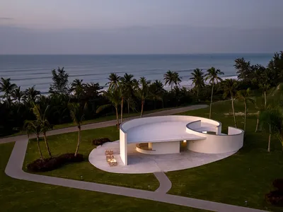 Perform Design Studio Spirals a Rest Station into the Coastline of Hainan's Shenzhou Peninsula