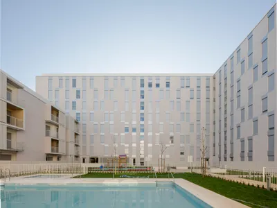 SV60 Arquitectos Wraps 134 Homes Around a Green Lung in Eastern Seville