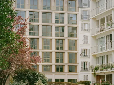 Vincent Lavergne and COVE Architectes Reinvent a 1970s Neuilly Office Building on Three Fronts