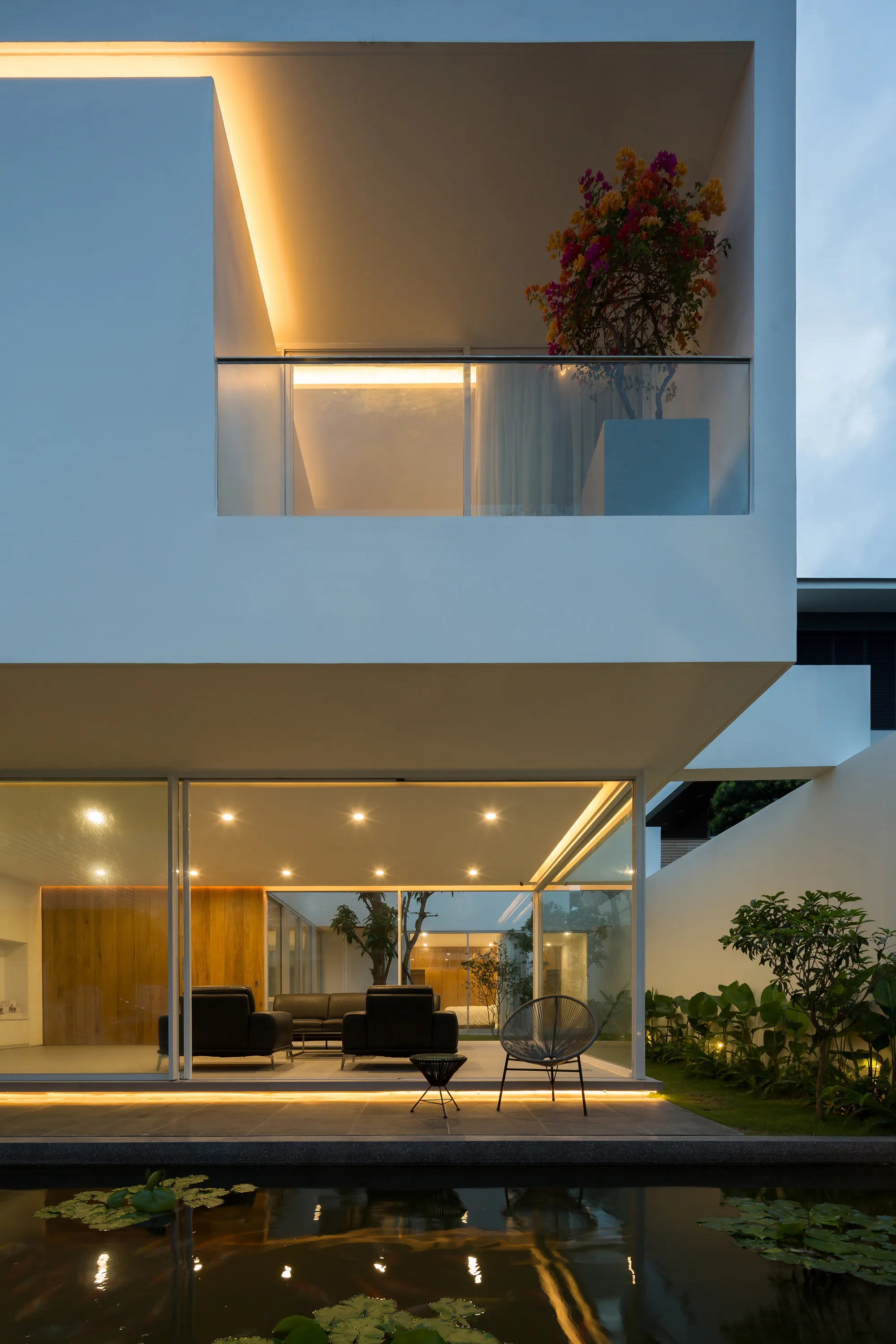 BHA Organizes a Three-Generation Da Nang House Around a Central Courtyard Garden