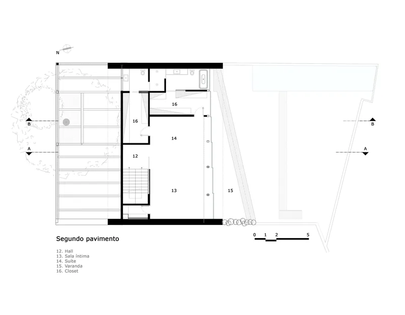 Second floor plan drawing showing suite, living room, and veranda with central staircase and adjacent terrace