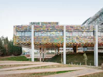 Pich-Aguilera Lifts a LEED Platinum Office Campus Above Former Marshlands in Viladecans