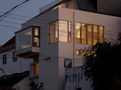 Displacement Architectural Design Rebuilds a Shanghai Farmhouse into a Compact Vertical Villa