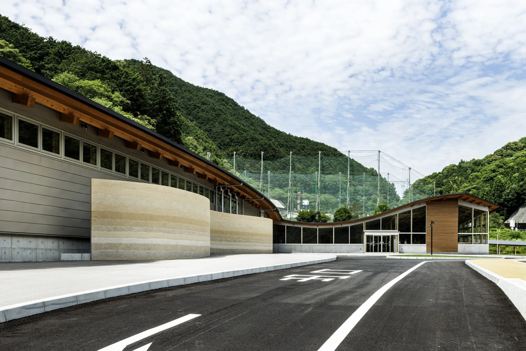 Three Studios Turn a Former Heliport in Kochi into a Botanical Roadside Station