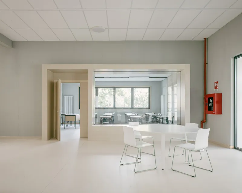 A common space off the atrium. Photo © Aldo Amoretti