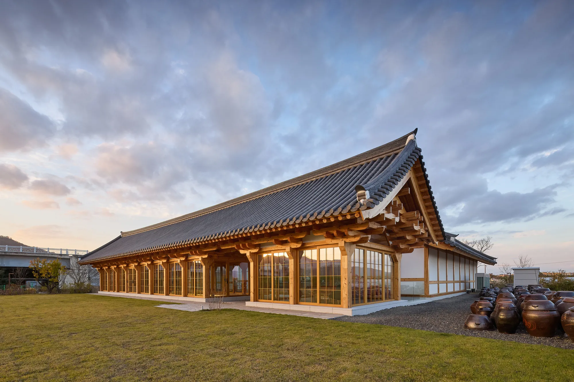 JK-AR Splits a Korean Healing Complex into Three Timber Houses, Each with Its Own Structural Logic