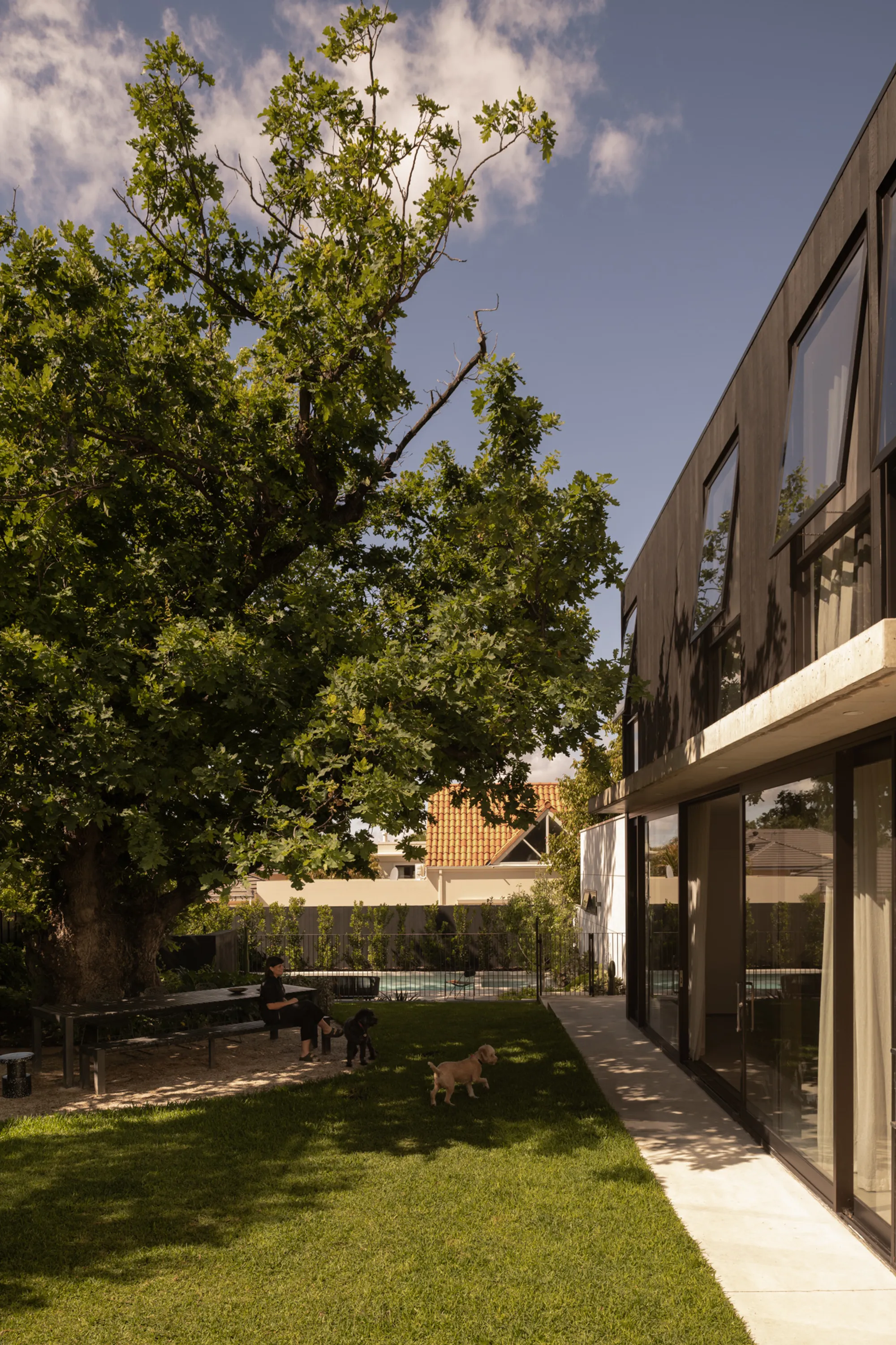 Sandy Anghie Wraps a Perth Character Home in Charred Timber and Board-Formed Concrete