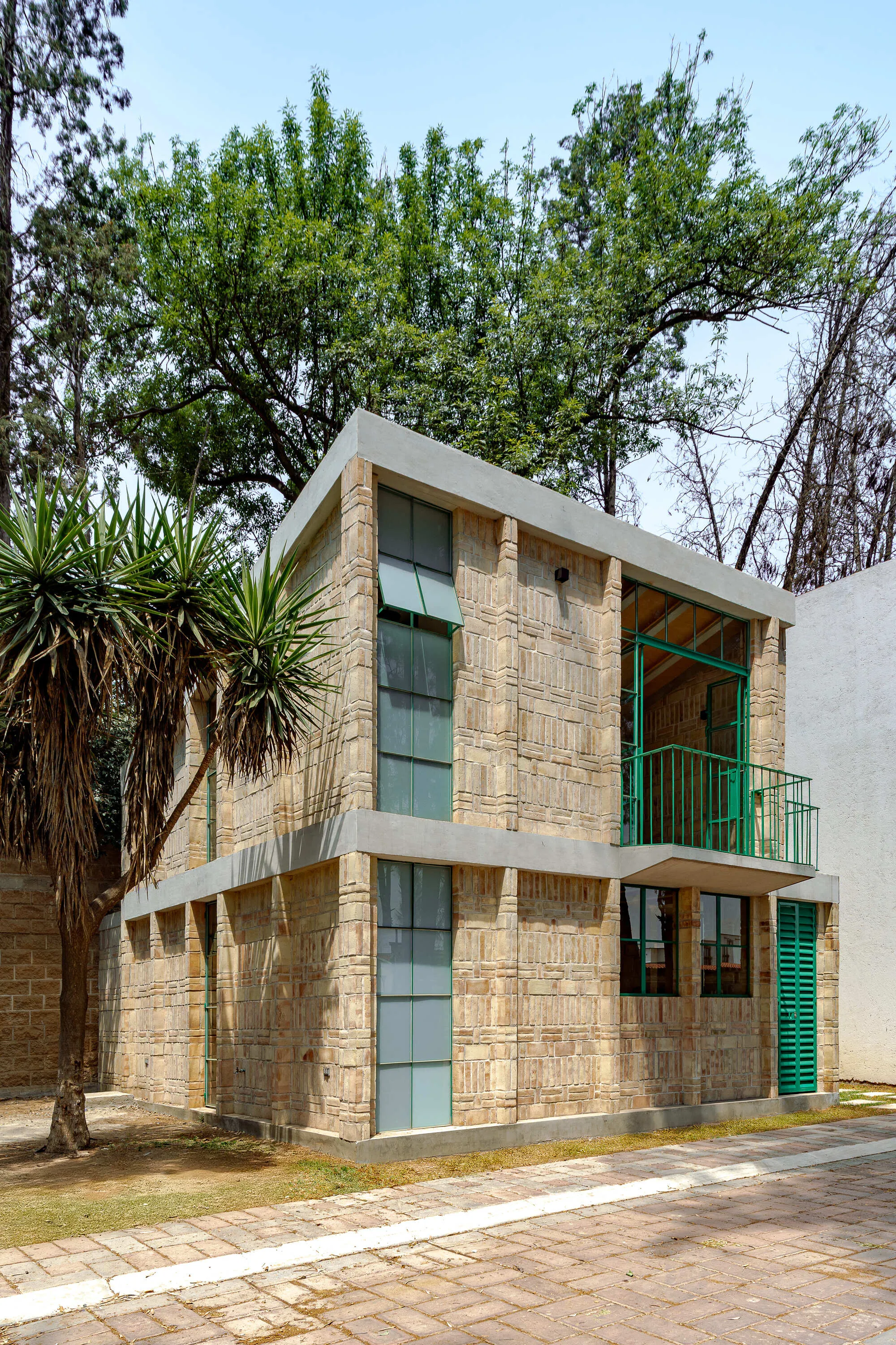 Estudio Tecalli Builds a 74 m² Studio House from Regional Brick for a Choreographer in Puebla