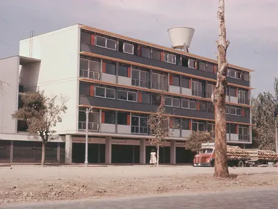 Bresciani Valdés Castillo Huidobro's 1950s Santiago Housing Complex Still Holds Lessons