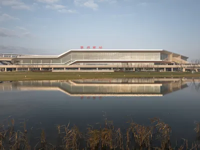 CCTN Design Builds China's First Hexagonal Railway Hub in the Wetlands of Suzhou