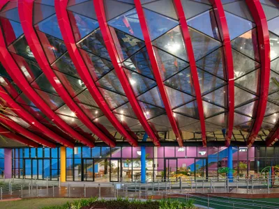 Ruy Ohtake Shapes a 26,000 m² Aquarium as a River Flowing Through Campo Grande
