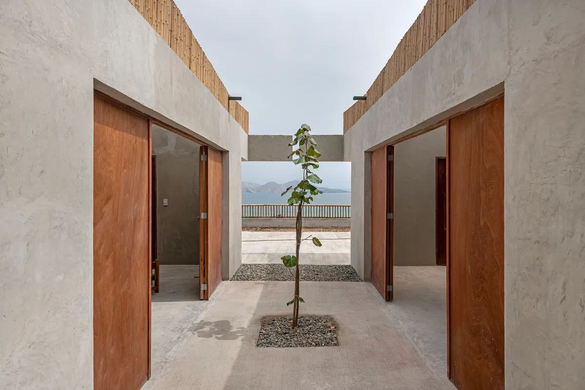 cotacero Builds a 500-Square-Meter School in Seven Weeks on a Peruvian Hillside