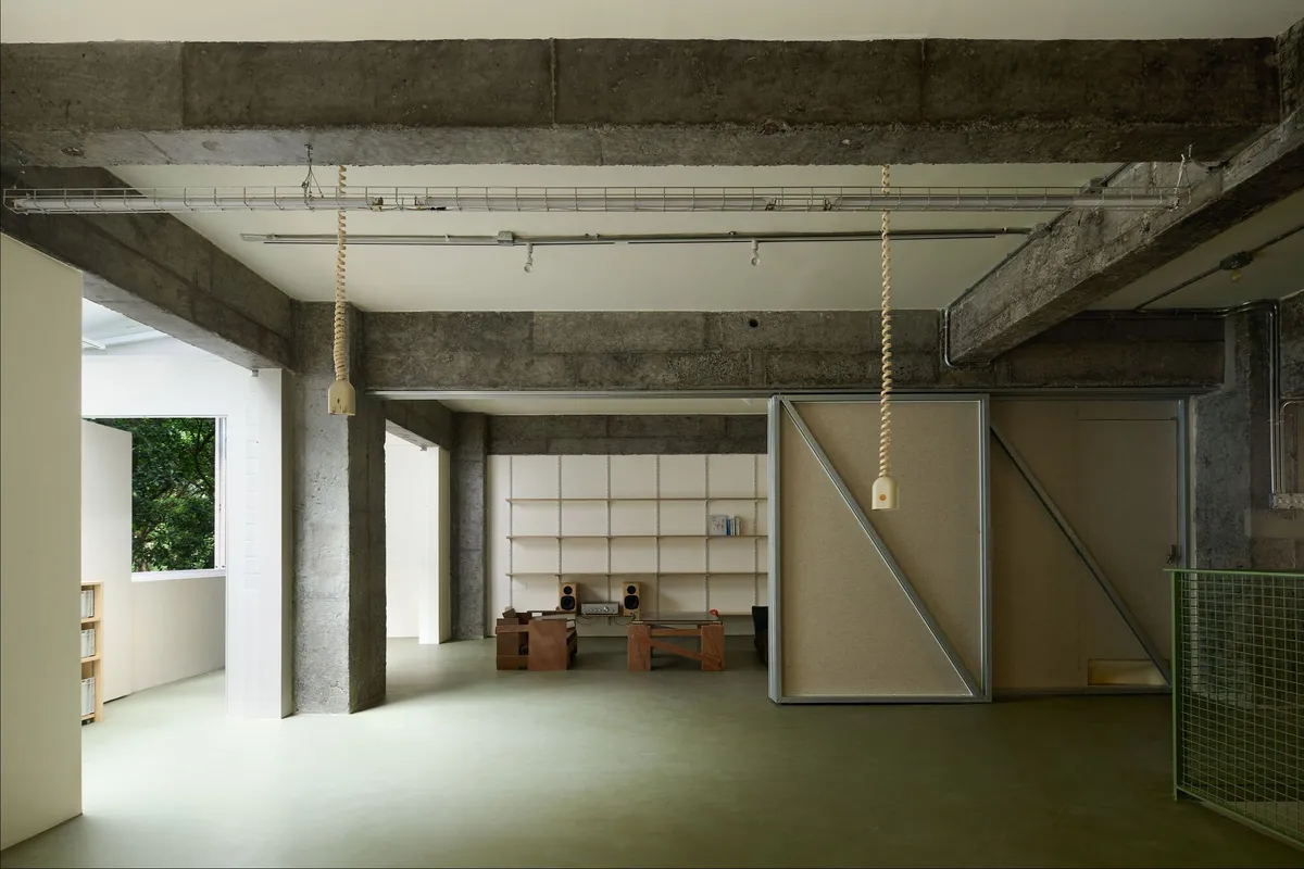 amass Renovates Its Own 118 m² Chengdu Studio with Nothing Fixed and Everything Movable