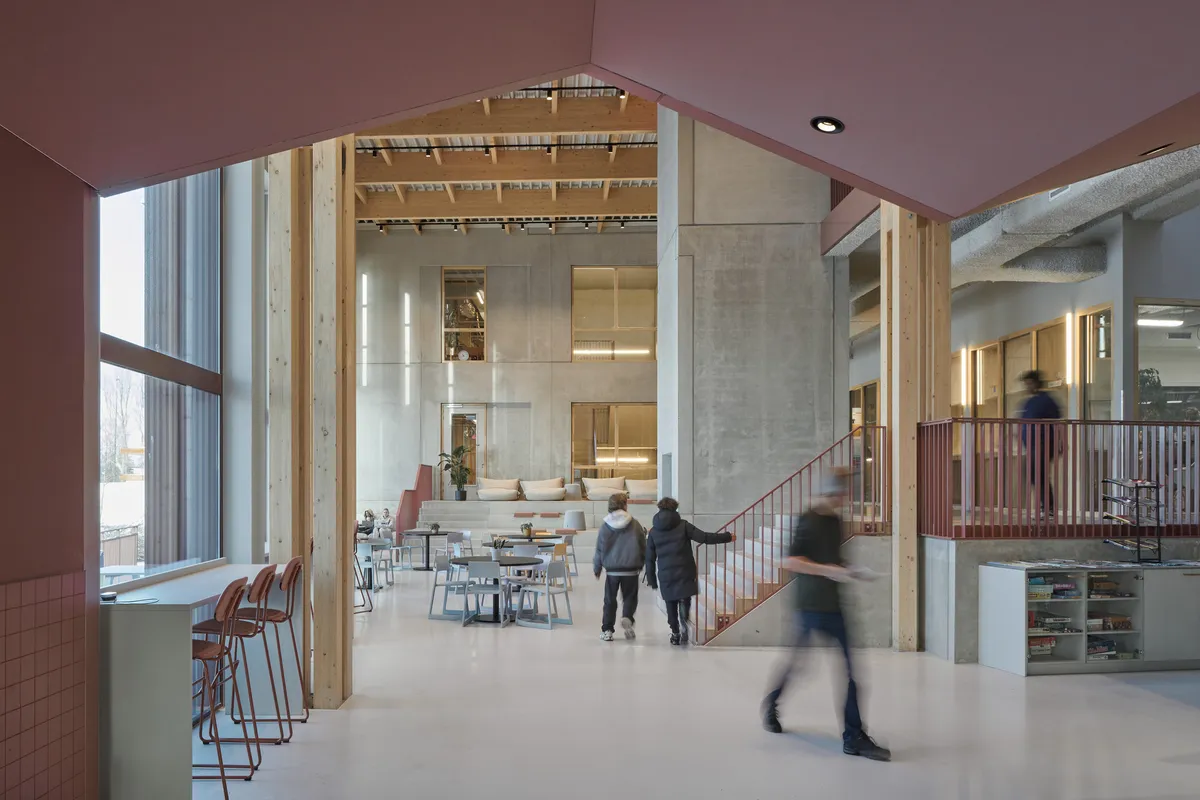 Studio Ard Hoksbergen Builds the Netherlands' First Purpose-Built Agora School in Amsterdam North
