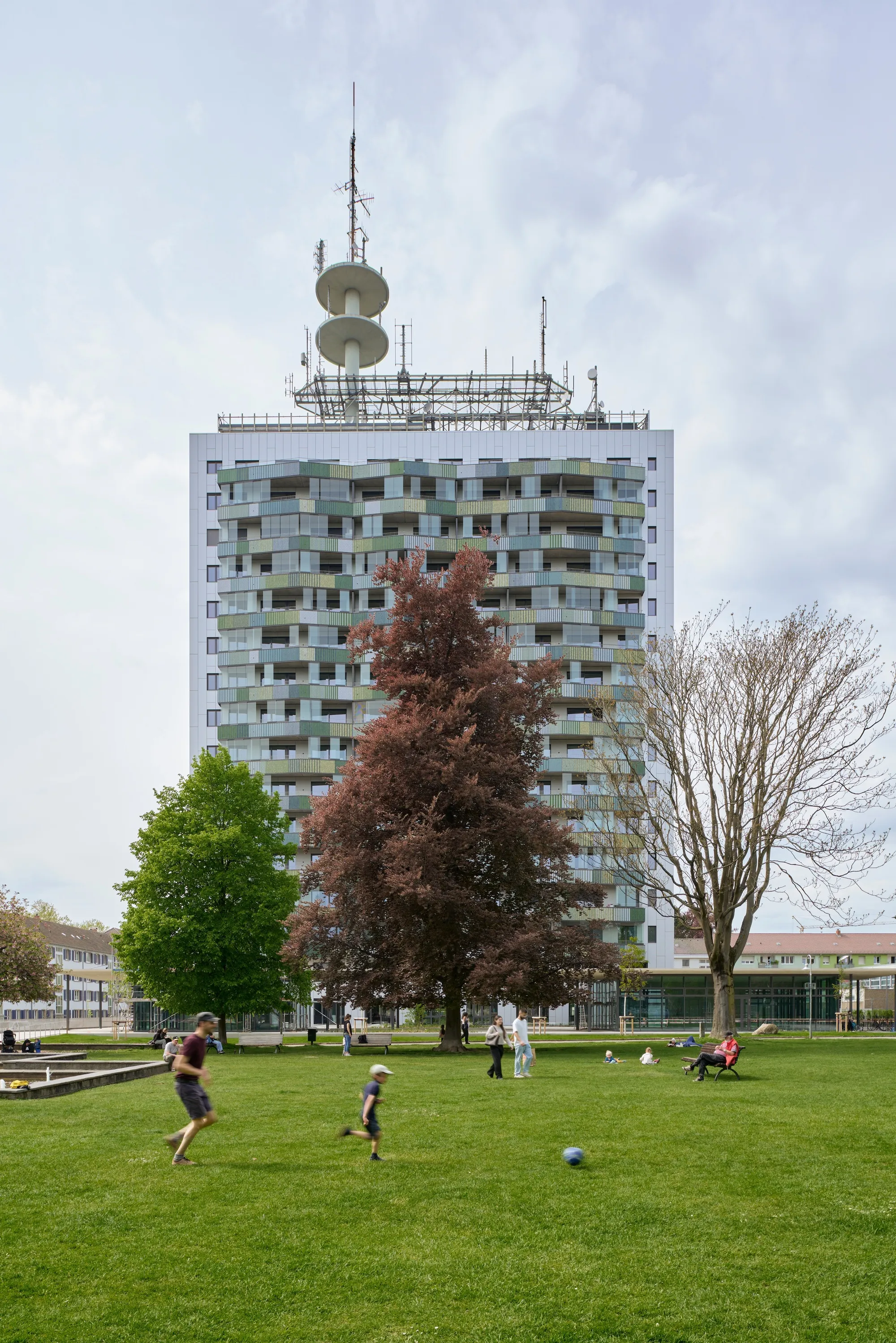 Sauerbruch Hutton Applies Kintsugi Logic to a 1970s Telecom Tower in Konstanz