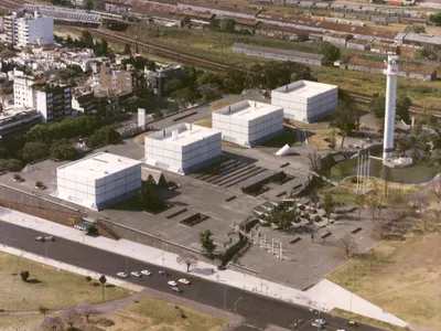 Manteola, Sánchez Gómez, Santos, Solsona, and Viñoly Built Argentina's World Cup Television Center