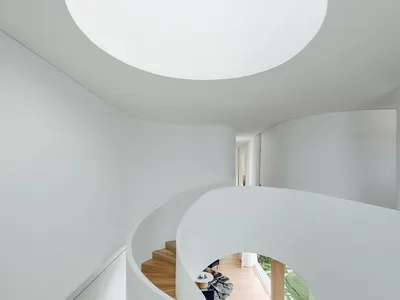 Breathtaking project Boomerang House by Joe Adsett Architects