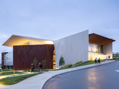 Prior Performing Arts Center at the College of the Holy Cross in Worcester opens. Designed by Diller Scofidio + Renfro.