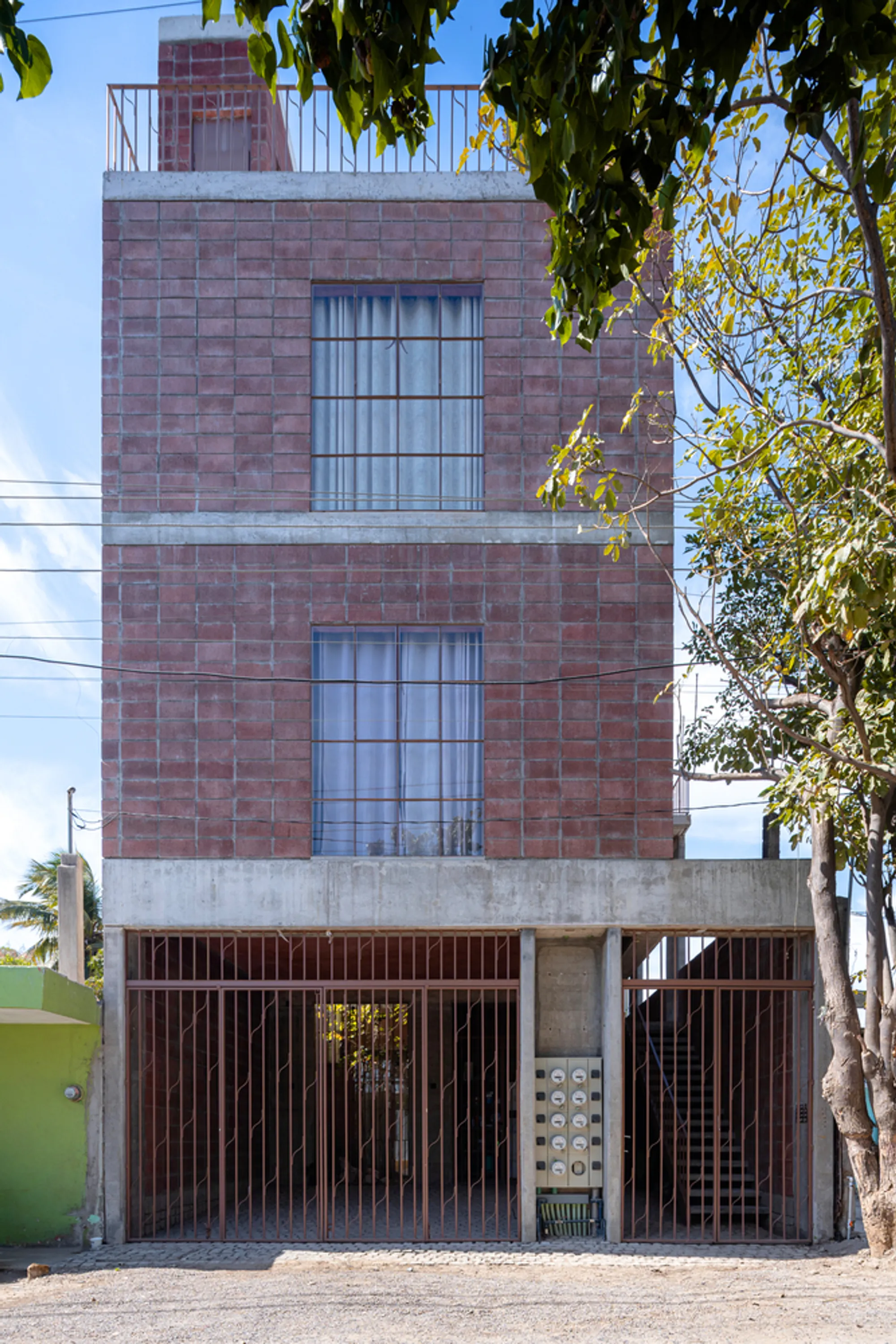 “EPArquitectos’ Urbina 65 House: Sustainable Tropical Architecture in Mazatlán”