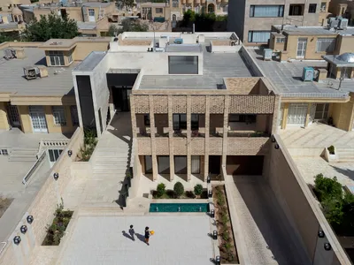 Parental House by ZIStudio – Multigenerational Living Reimagined in Yazd’s Desert Landscape