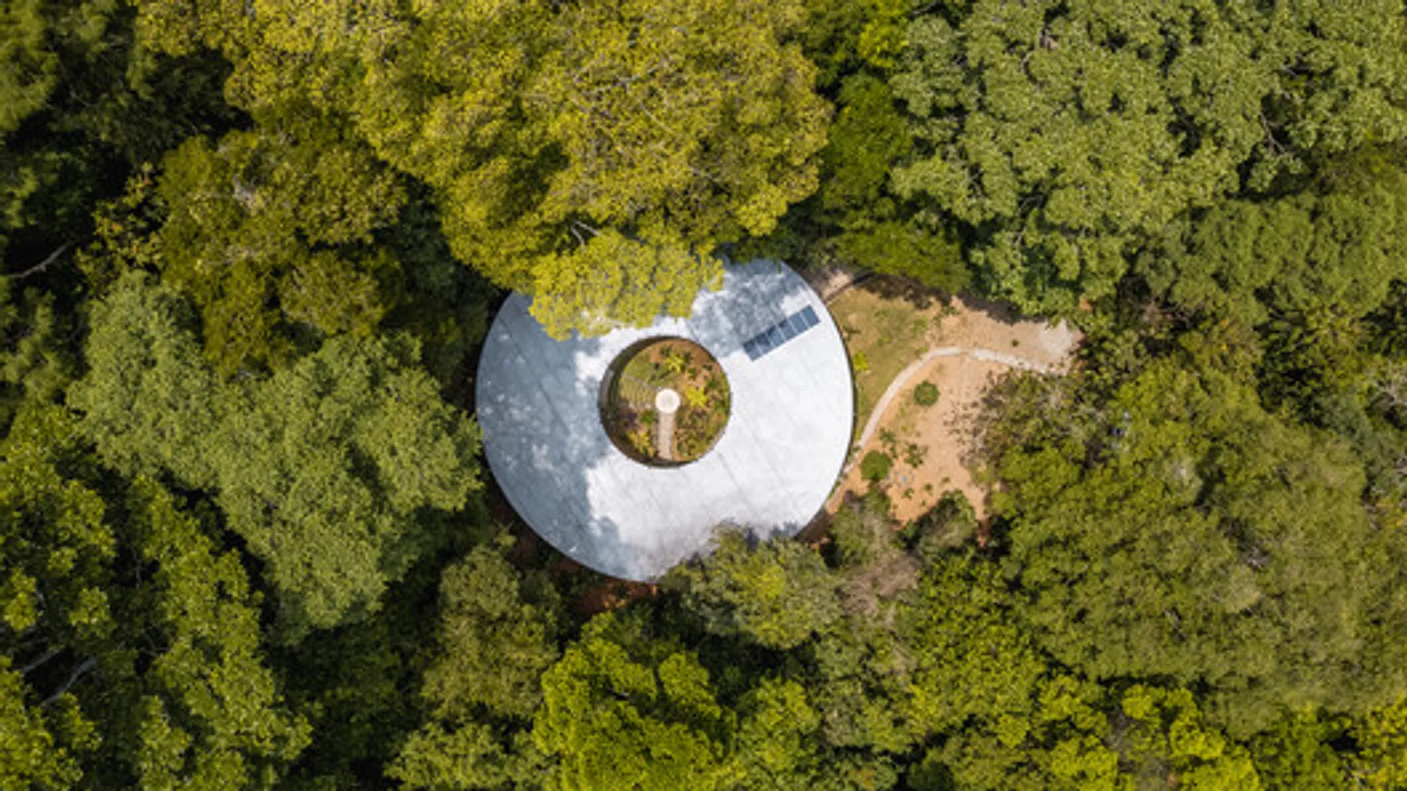 Sinfonia Verde Home by Studio Saxe: A Regenerative Off-Grid Retreat Immersed in the Costa Rican Rainforest