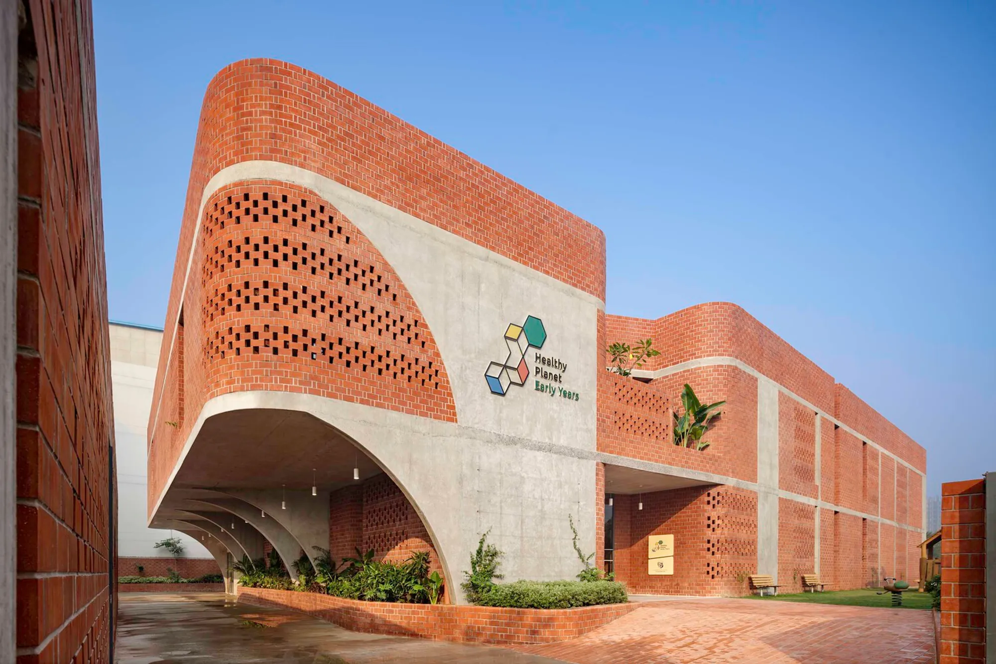 Healthy Planet School by Vir.Mueller Architects: A Bioclimatic Cocoon for Early Childhood Learning in Noida