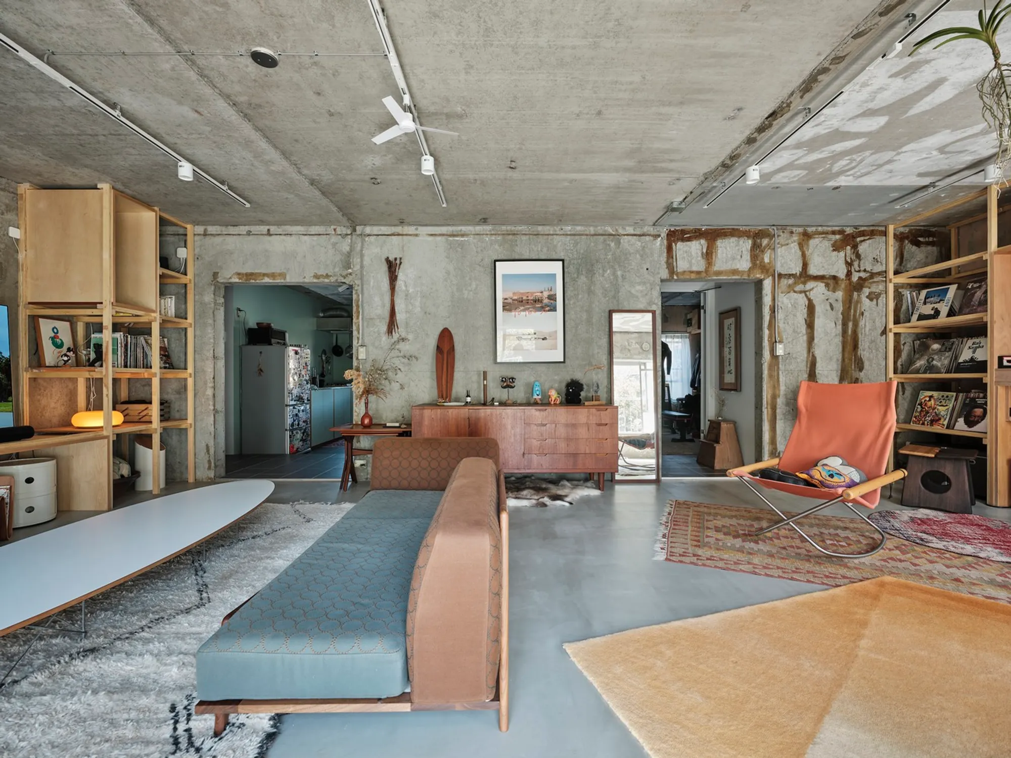 Apartment in Kamakura Renovation by ROOVICE: Modern Interiors Amidst Natural Beauty