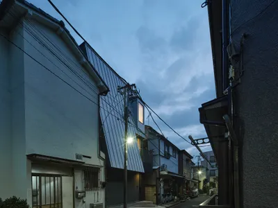 House 14° by Akaike Kazuhito Architect & Associates