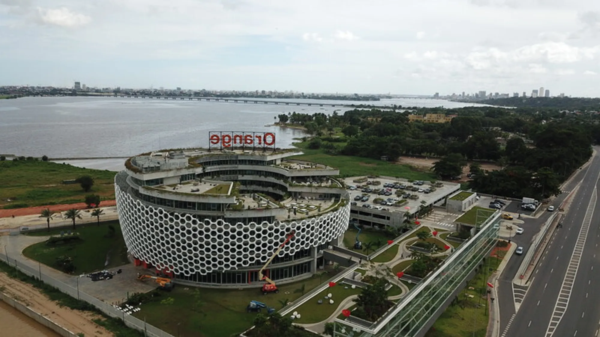 Koffi & Diabaté Wrap Orange's Abidjan Headquarters in a 4,000-Piece Double Skin