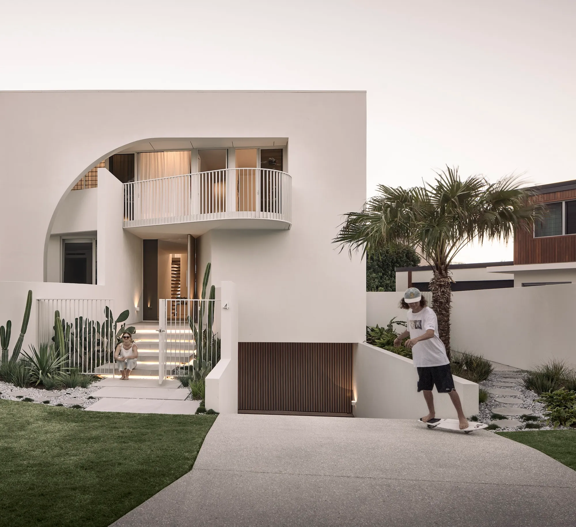 Zaremba Residence By Reitsma and Associates: Iconic Coastal Family Home in Buddina, Australia