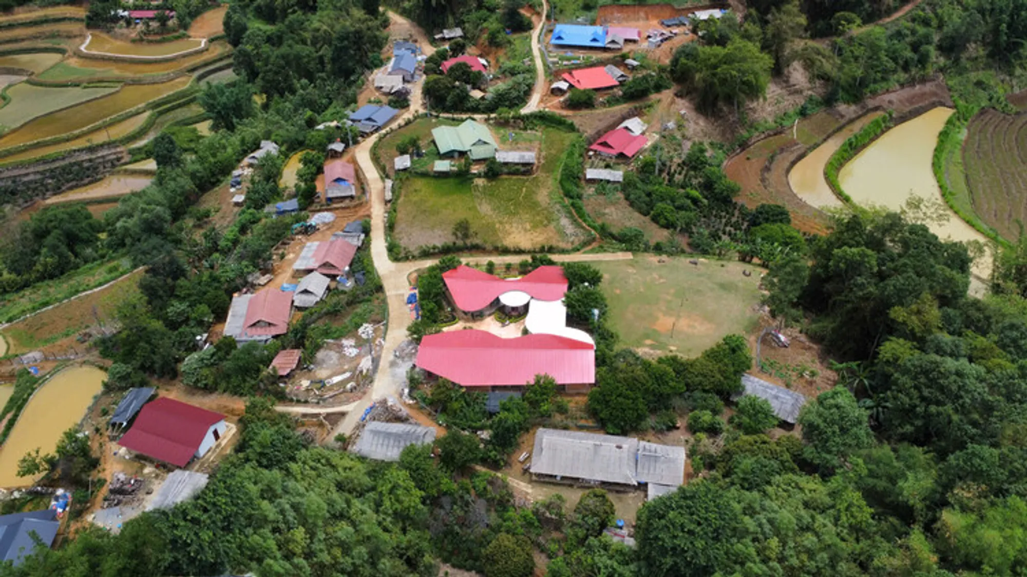 1+1>2 Architects Weave a Village School into the Mountains of Northern Vietnam
