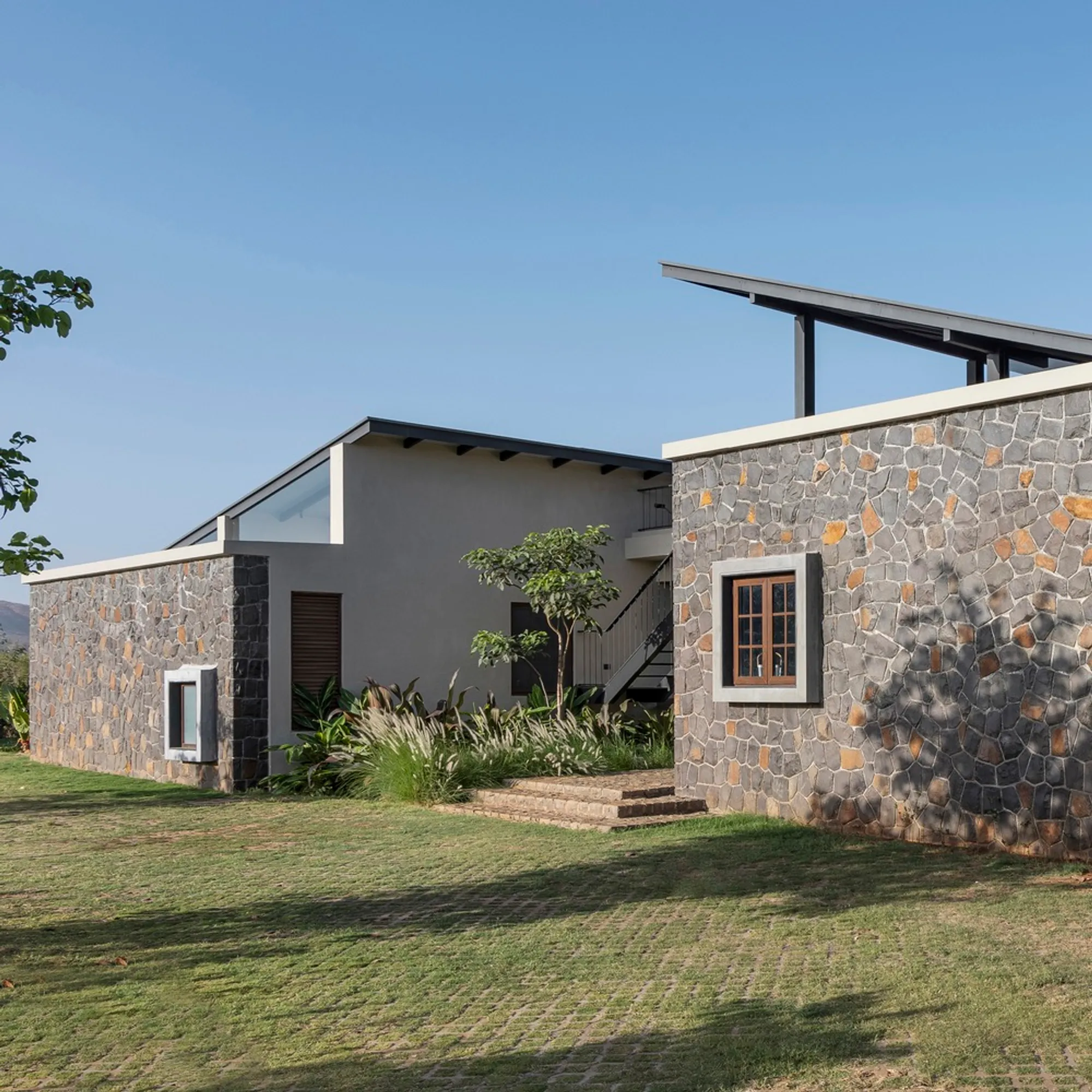 The Open House by MANTIS: A Sustainable Farmhouse in Nashik, India