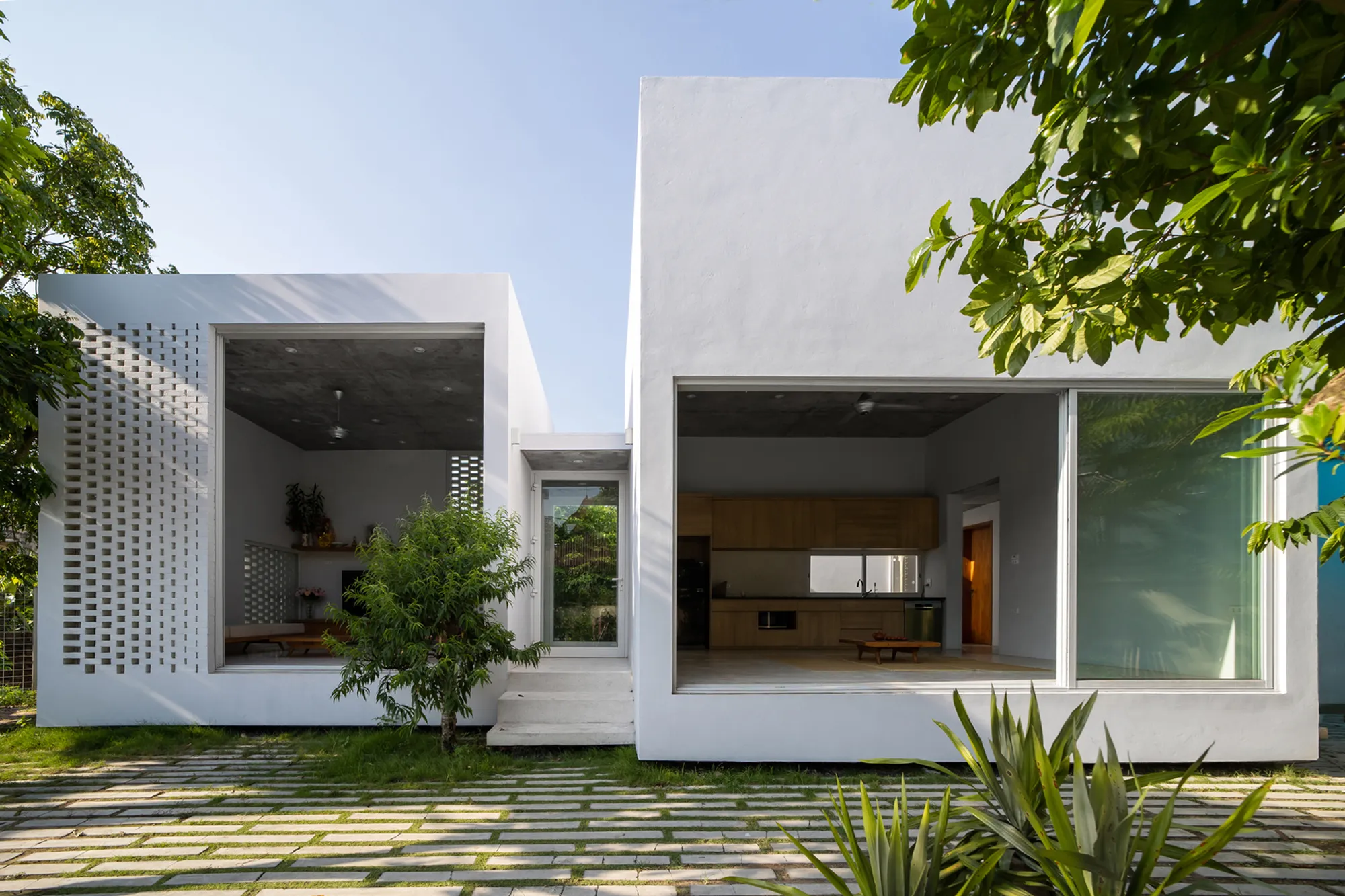 Up House by MAS Architects: Harmonizing Multigenerational Living with Nature in Hanoi