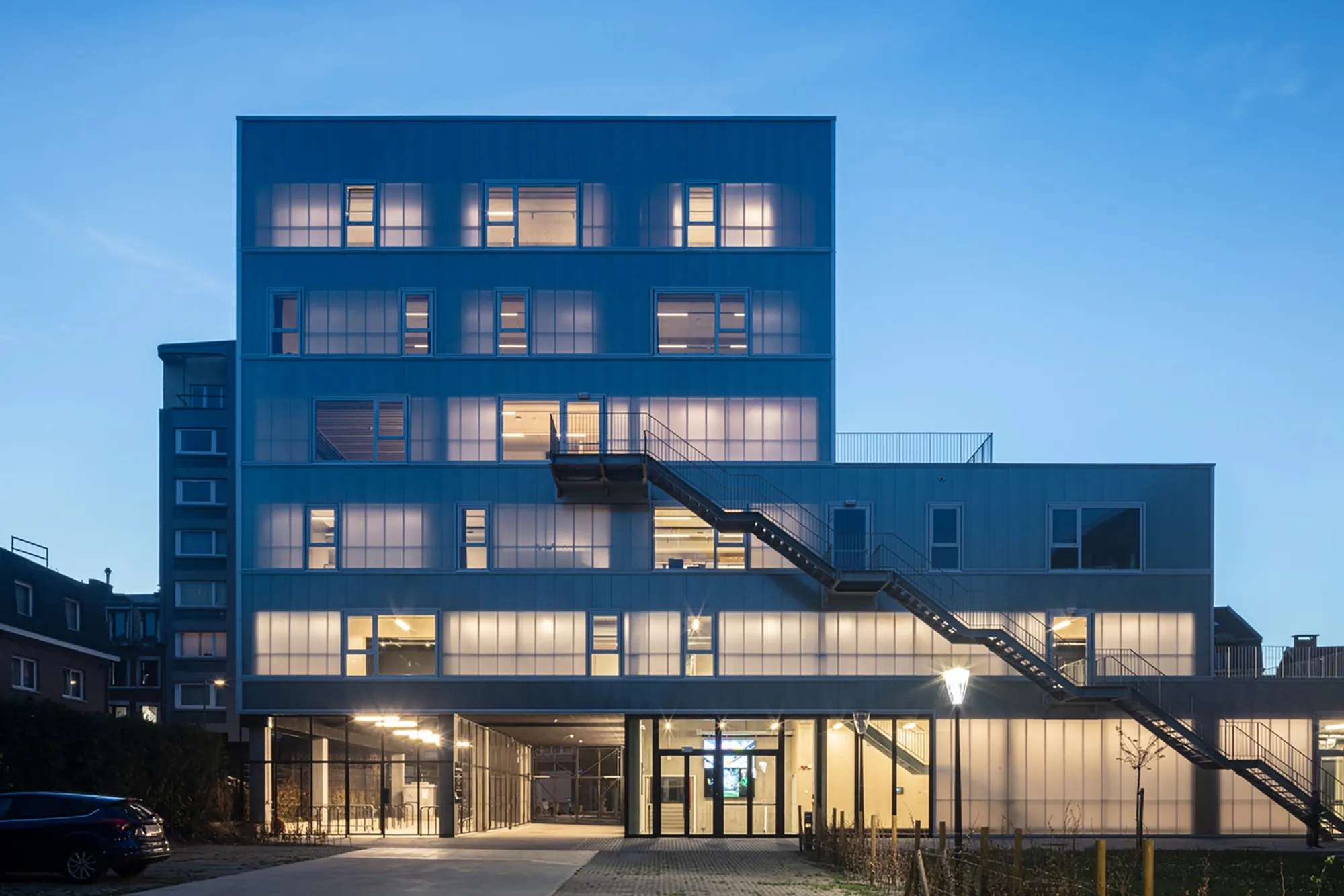 Louvrex Building by A229: A Modern Hub for Education in Liège
