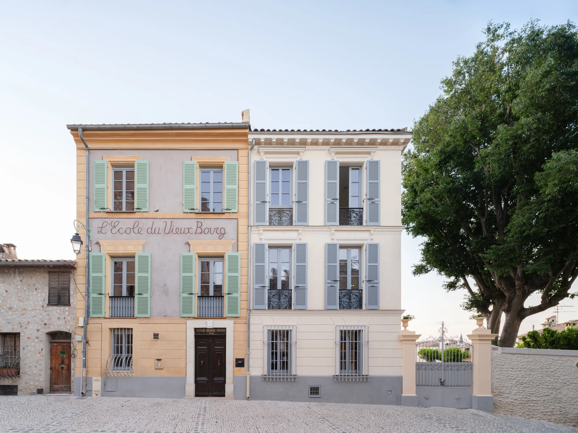 Ecole du Vieux Bourg by Plò Architectes: A Sensitive Rehabilitation of Heritage for Contemporary Education