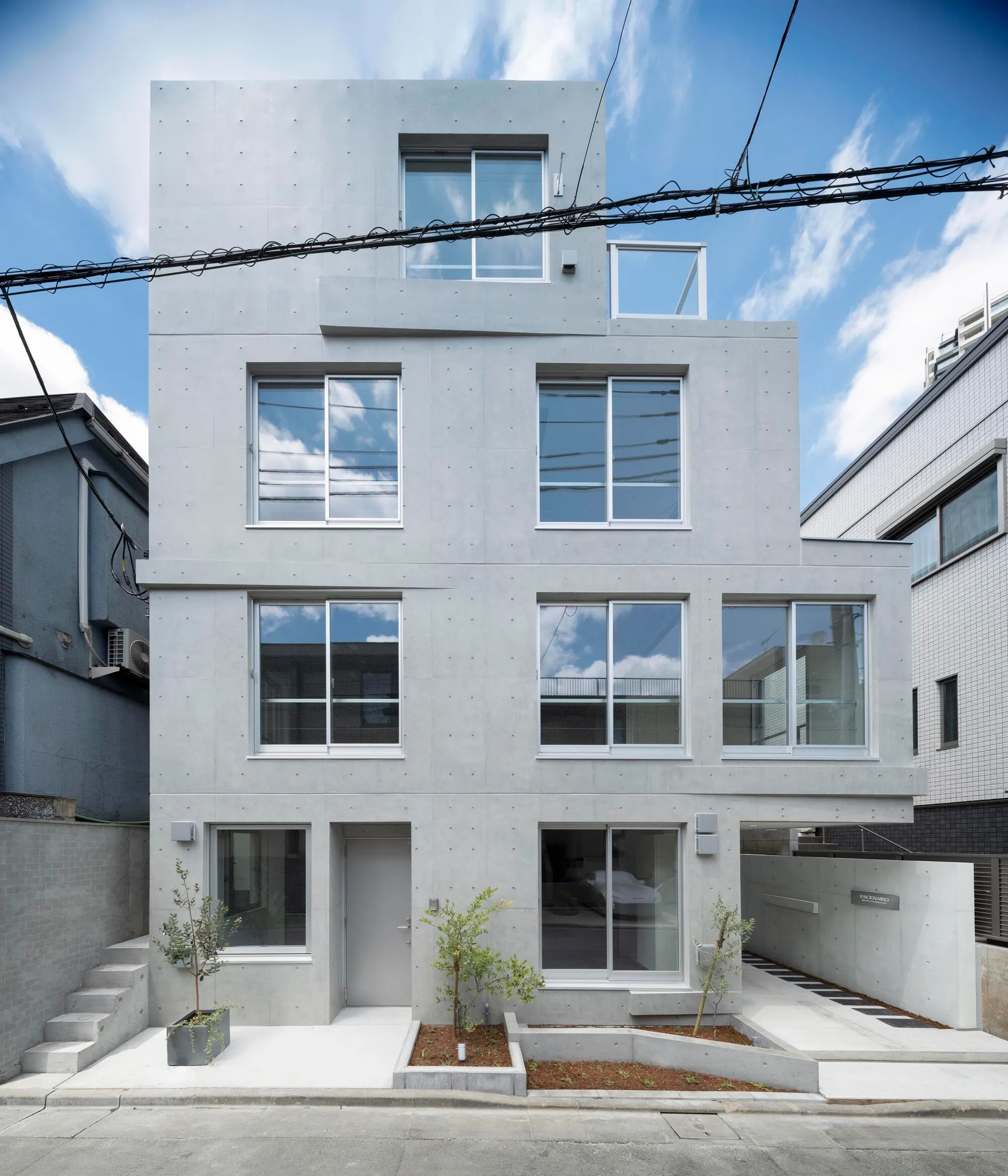 Escenario Hanabusayama by Ryuichi Sasaki Architecture