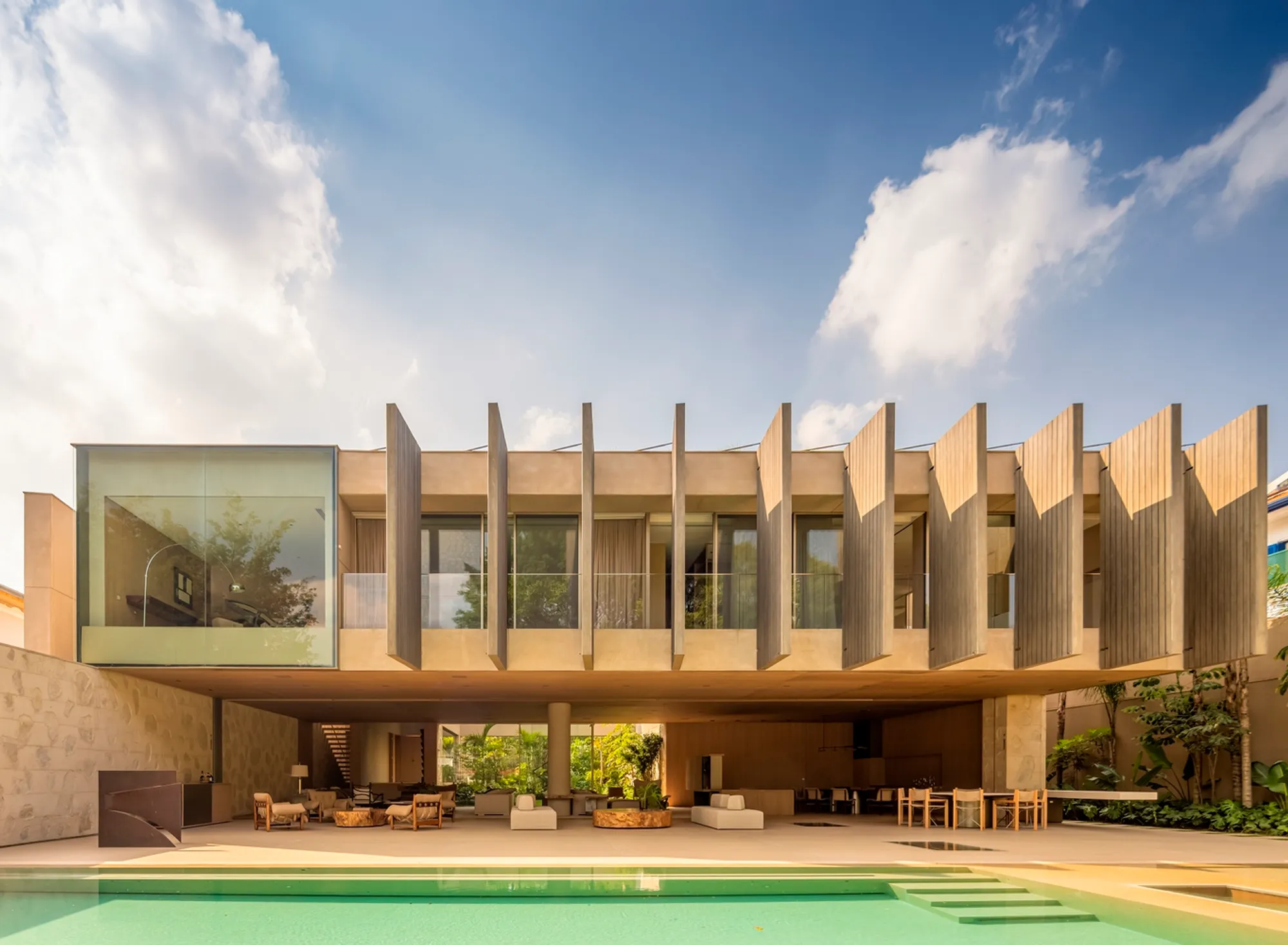Pacaembu House by Studio Arthur Casas: Luxury Residential Architecture in São Paulo