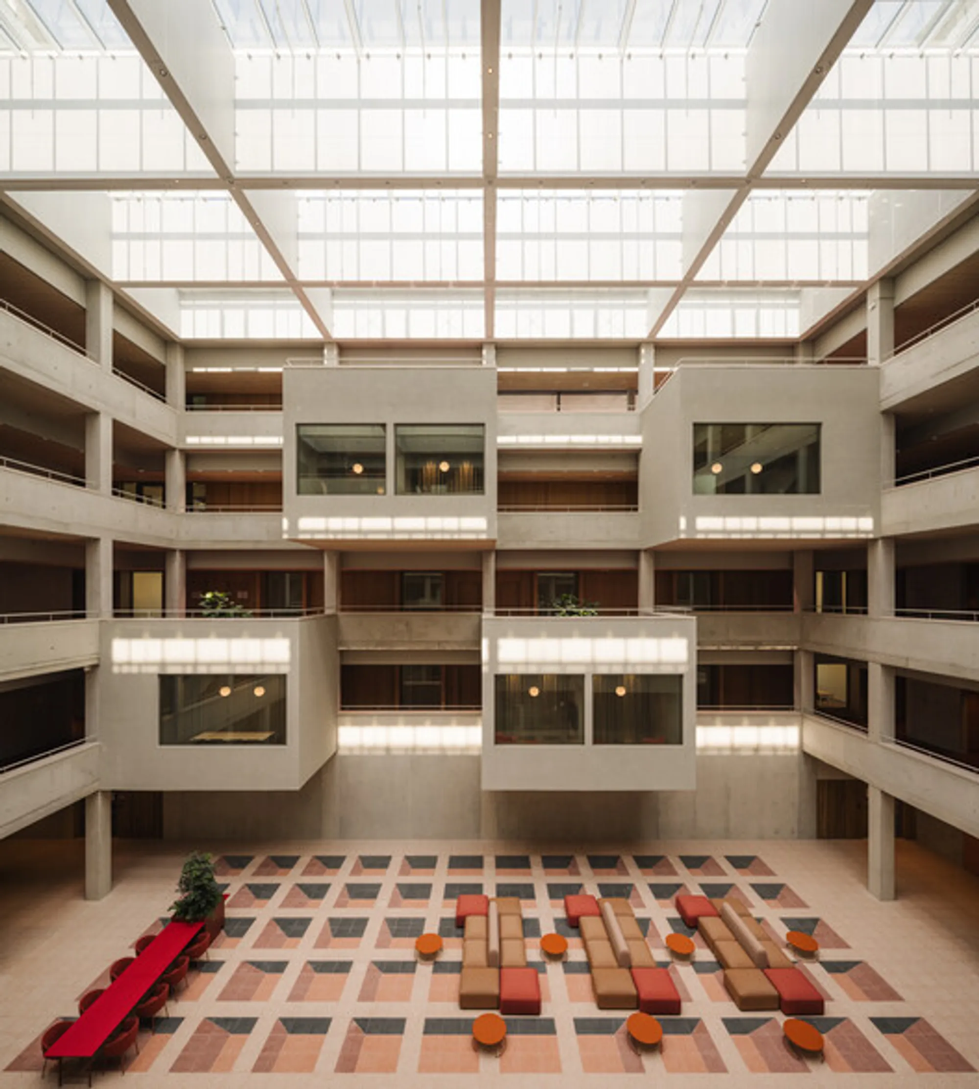 Faculty of Psychology of the University of Warsaw by Projekt Praga