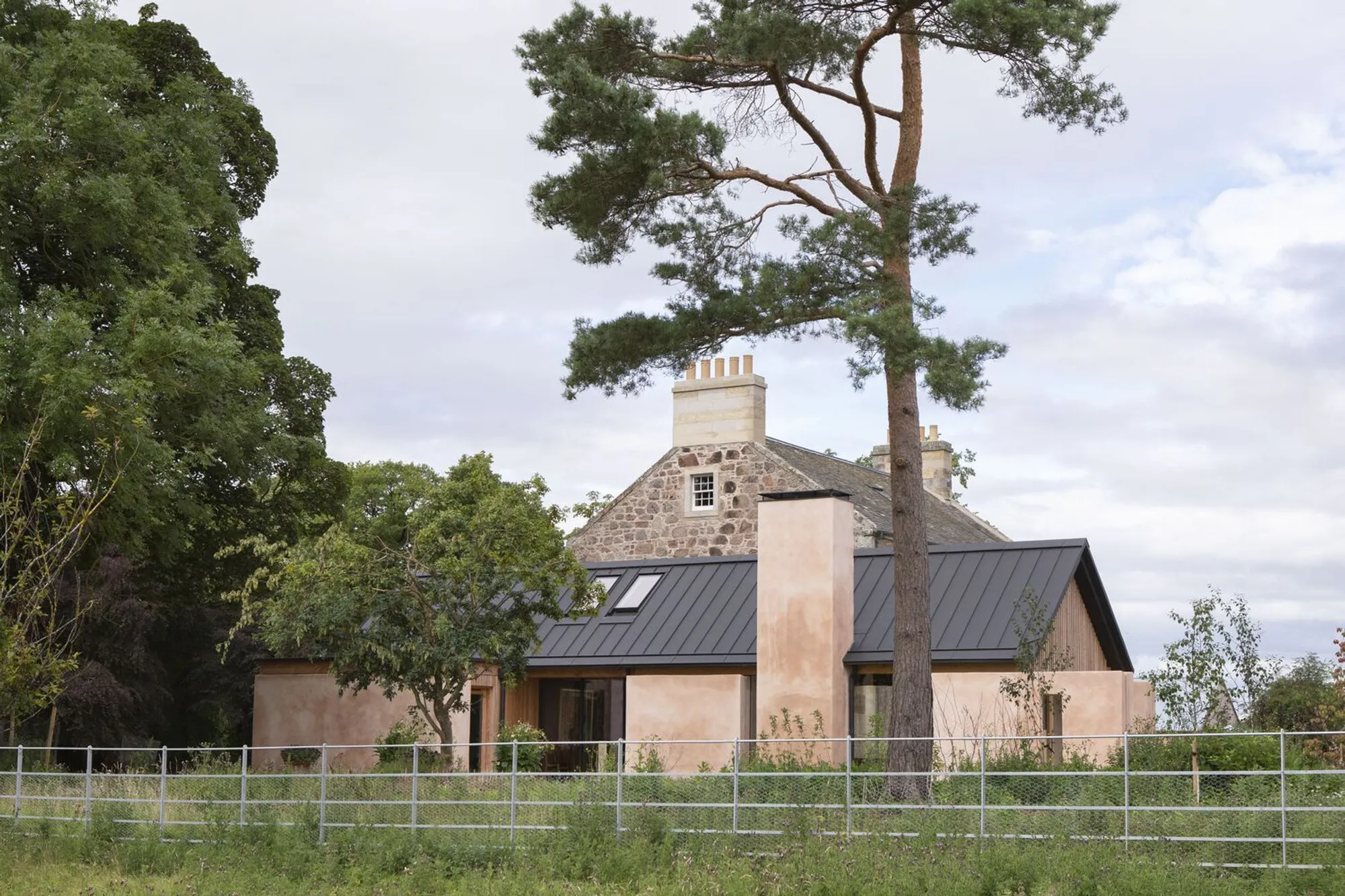 Renton Hall House Extension by WT Architecture