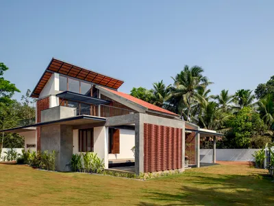 Transposed Courtyard House by Studio MSA